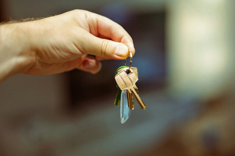 Schl&uuml;ssel&uuml;bergabe beim Verkauf einer Wohnung in Wien